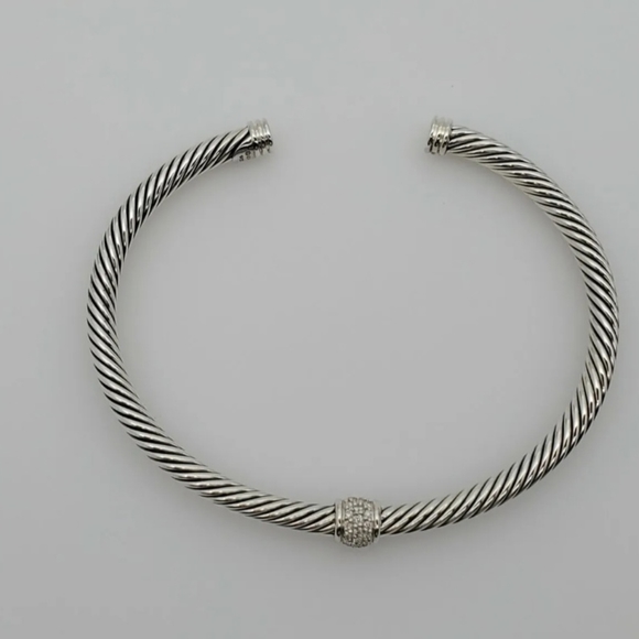 David Yurman Jewelry - David Yurman Cable Classics Bracelet with Pave Diamond single station 4mm Medium